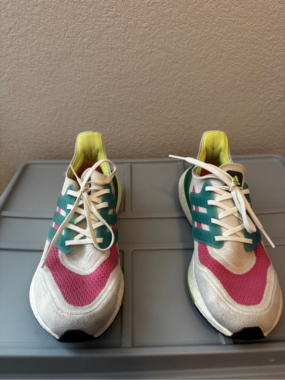 Adidas Ultraboost - Picture 3 of 6